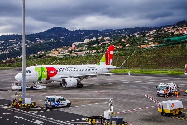 Доставка самолетами AirPortugal